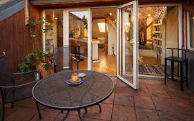 Romantisches Dach-Loft im Zentrum mit Terasse I 100qm I Self Checkin
